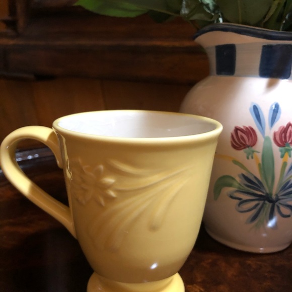 One Lenox Poppies Rainbow Yellow Mug - Picture 2 of 4